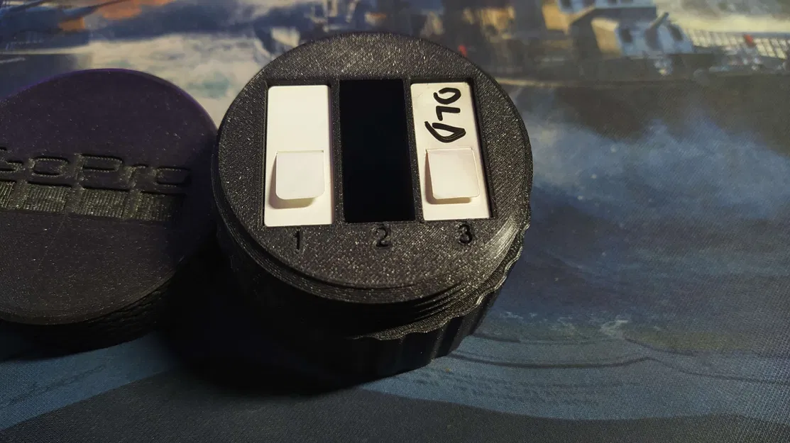 Hộp pin Gopro với số cho các khe cắm - Image 1