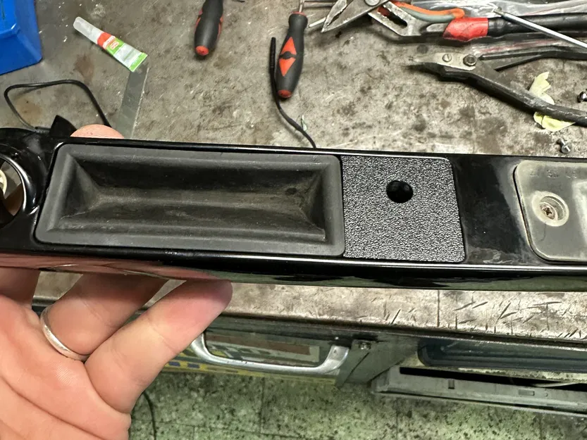 Giá đỡ camera đỗ xe đa năng cho Audi A8 D3 4E - Image 1