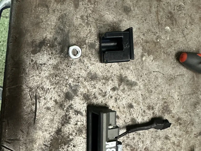 Giá đỡ camera đỗ xe đa năng cho Audi A8 D3 4E - Image 6