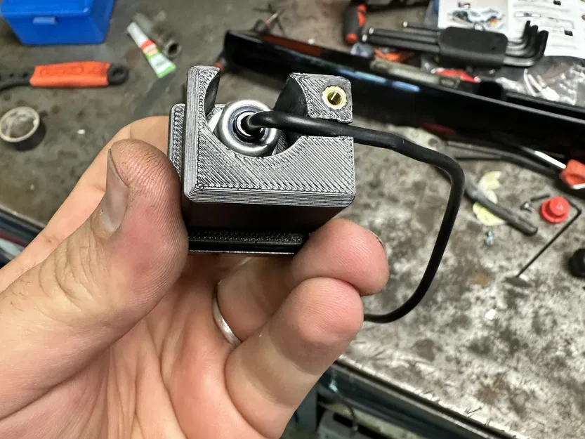 Giá đỡ camera đỗ xe đa năng cho Audi A8 D3 4E - Image 8