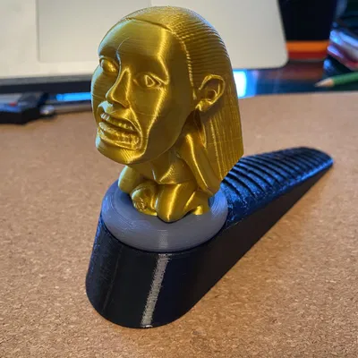 Giá đỡ cửa theo chủ đề Tượng Thần Sinh Sản Indiana Jones