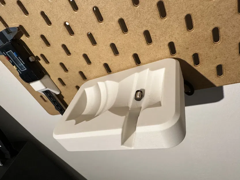 Đế sạc Corsair Virtuoso XT cho bảng ghim Skadis - Image 3