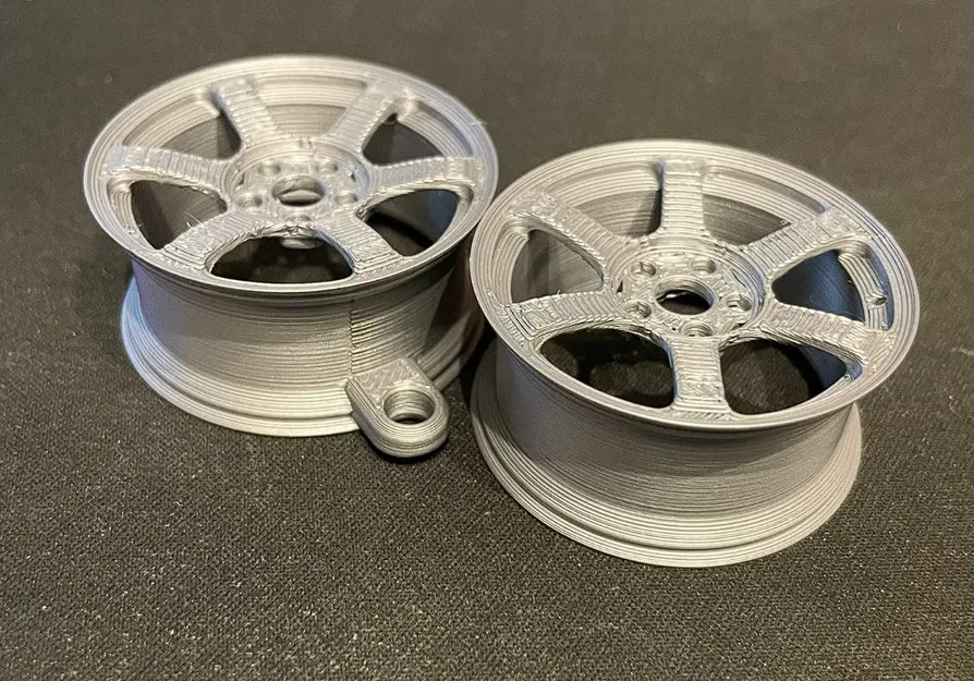 Móc khóa bánh xe thu nhỏ 18 inch phong cách VOLK TE-37 - Image 3