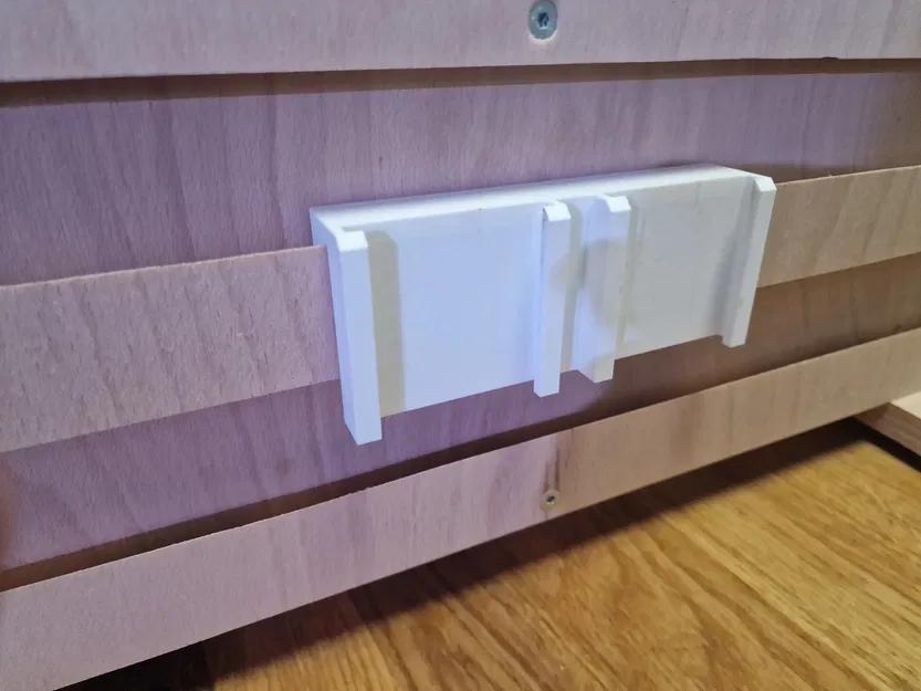 Giá đỡ pin Bosch 18V cho tường cleat Pháp - Image 2