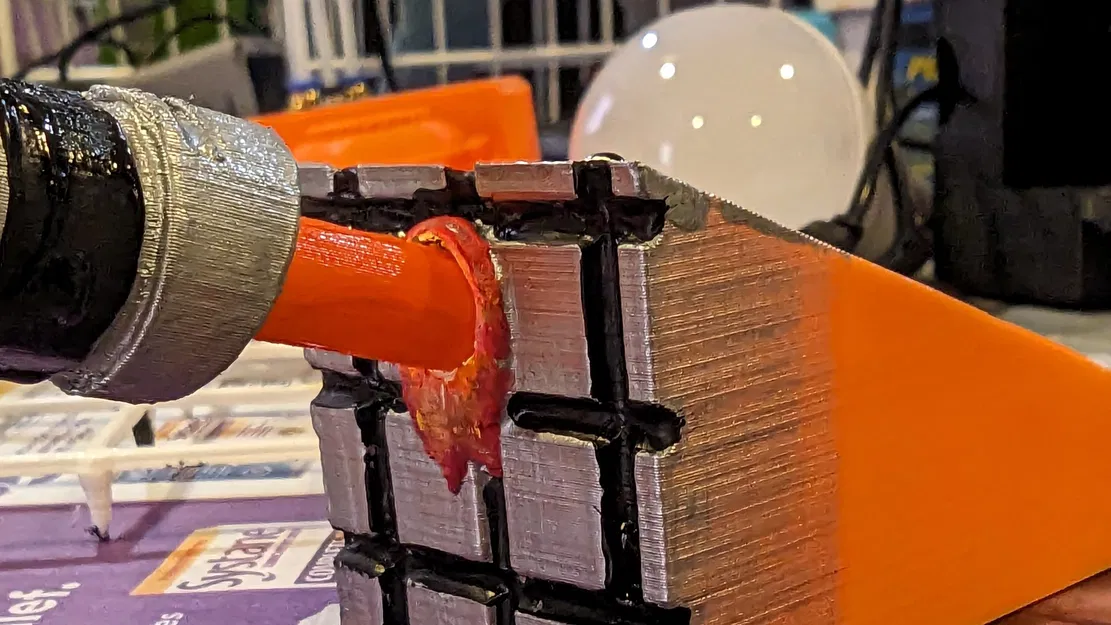 Giá đỡ cửa hình kiếm ánh sáng Star Wars - Image 1