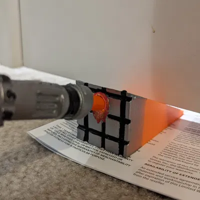 Giá đỡ cửa hình kiếm ánh sáng Star Wars