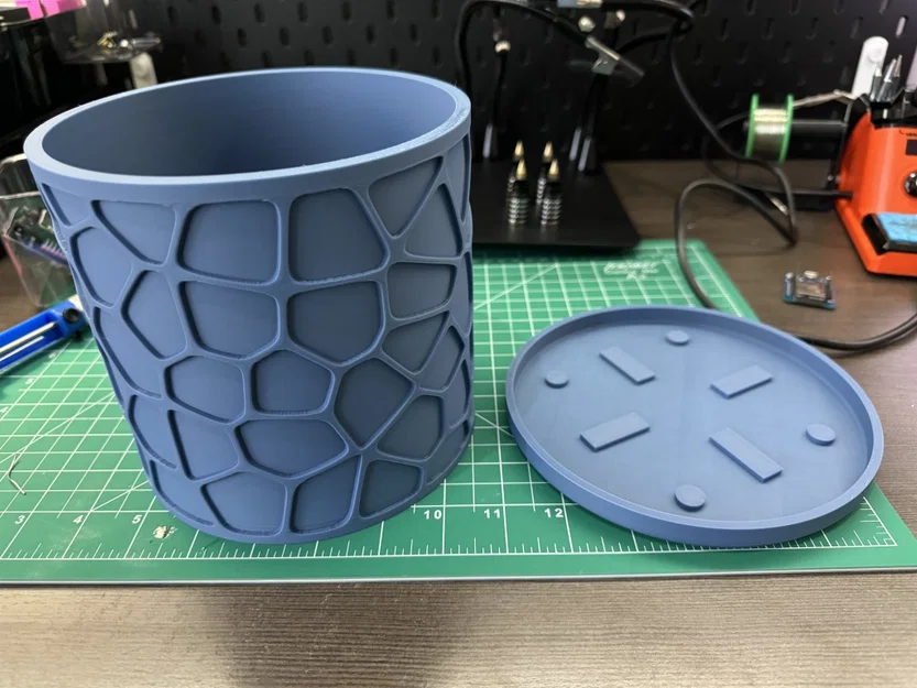 Chậu cây Voronoi và đế kèm theo - Image 1