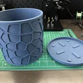 Chậu cây Voronoi và đế kèm theo - Thumbnail 1