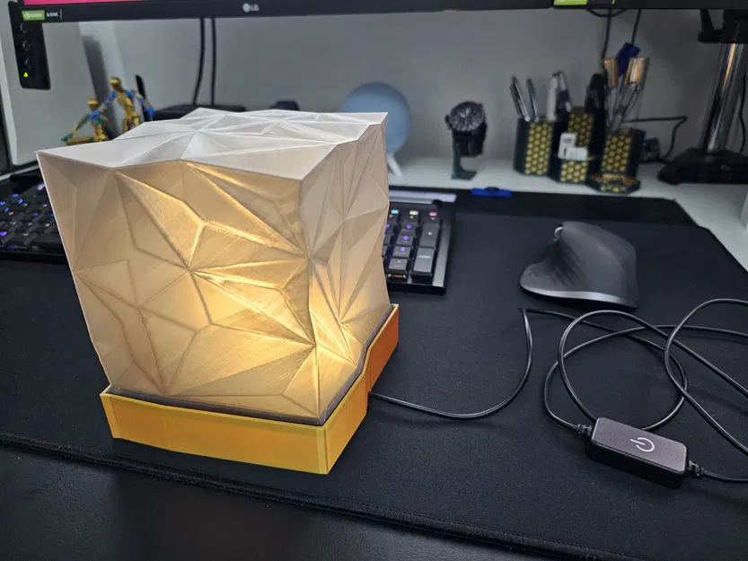 Giá đỡ đơn giản cho đèn Cube High Poly từ LoboCNC - Image 2