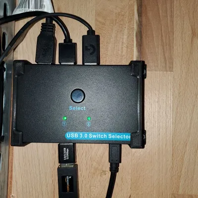 Giá đỡ cho công tắc USB 3.0 SGEYR 2 In 4 Out