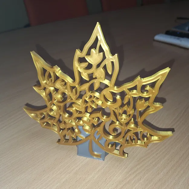 Lá phong trang trí mùa thu có giá đỡ - Image 1