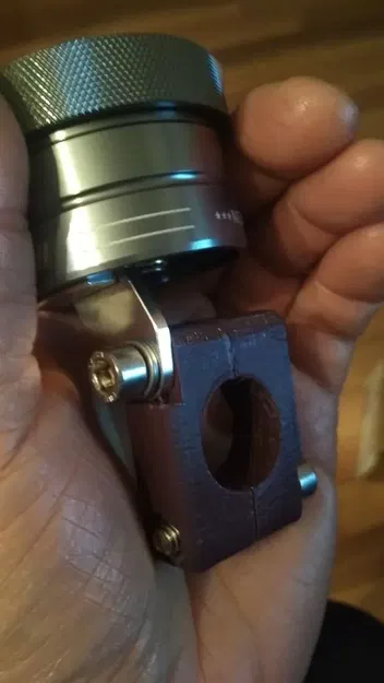 Giá đỡ tay lái xe máy với 2 ốc vít và 2 đai ốc 6mm - Image 2