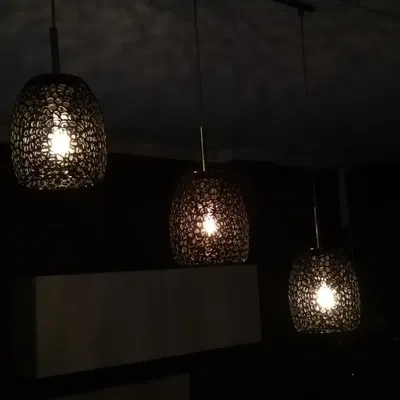 Đèn bàn phong cách Voronoi Trueno