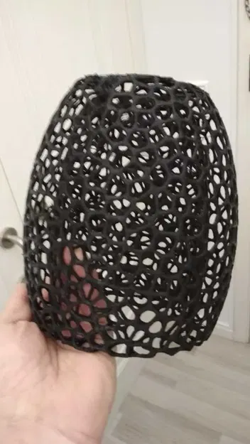 Đèn bàn phong cách Voronoi Trueno - Image 4