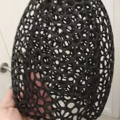 Đèn bàn phong cách Voronoi Trueno