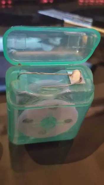 Giá đỡ cuộn chỉ nha khoa tùy chỉnh từ hộp Mercadona - Image 3