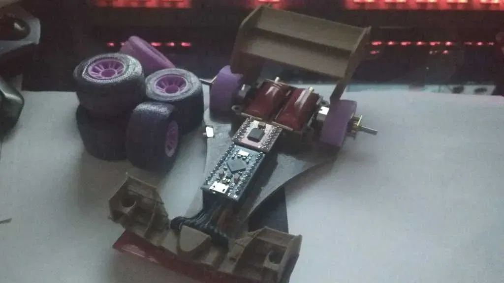 Mô hình xe đua Raptor F1 cải tiến từ Bricolabs - Image 7