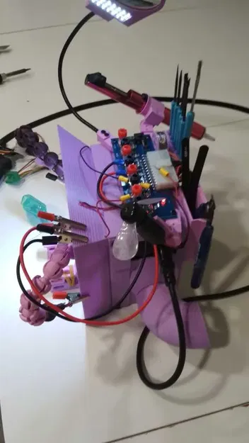 Trạm làm việc và hàn trung tâm Bricolabs - Image 2