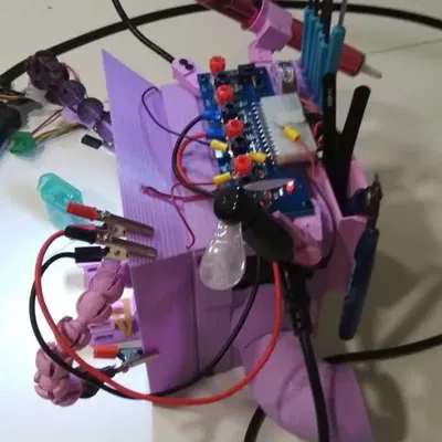 Trạm làm việc và hàn trung tâm Bricolabs