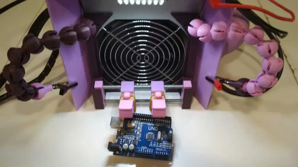 Trạm làm việc và hàn trung tâm Bricolabs - Image 4