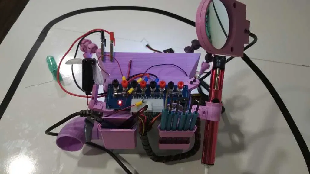 Trạm làm việc và hàn trung tâm Bricolabs - Image 9