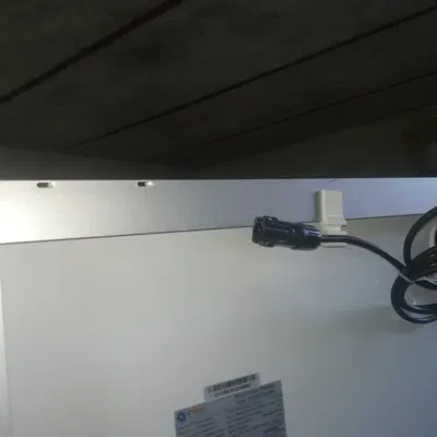 Kẹp cáp năng lượng mặt trời lắp trên khung PV