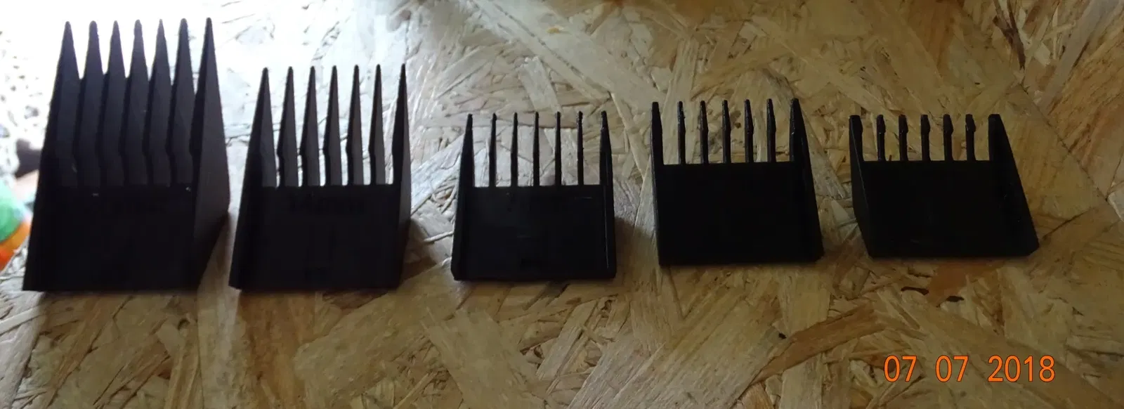 Phụ kiện cắt tóc Moser với các kích thước 2mm đến 20mm - Image 7