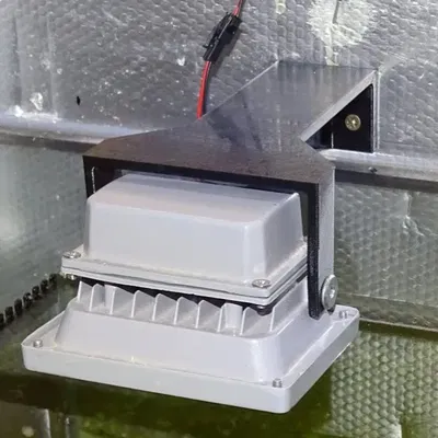 Giá đỡ tường cho đèn halogen LED 10W