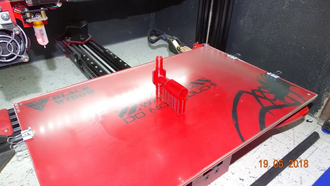 Giá đỡ cảm biến đo độ ẩm cho ống 8mm và 10mm - Image 1