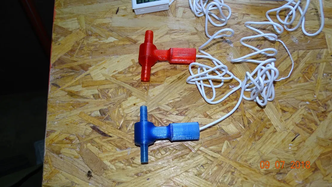 Giá đỡ cảm biến đo độ ẩm cho ống 8mm và 10mm - Image 6