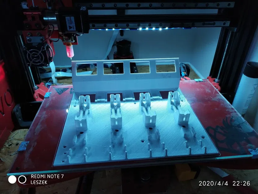 Bảng sạc pin Li-ion 18650 cho 4 vị trí - Image 4