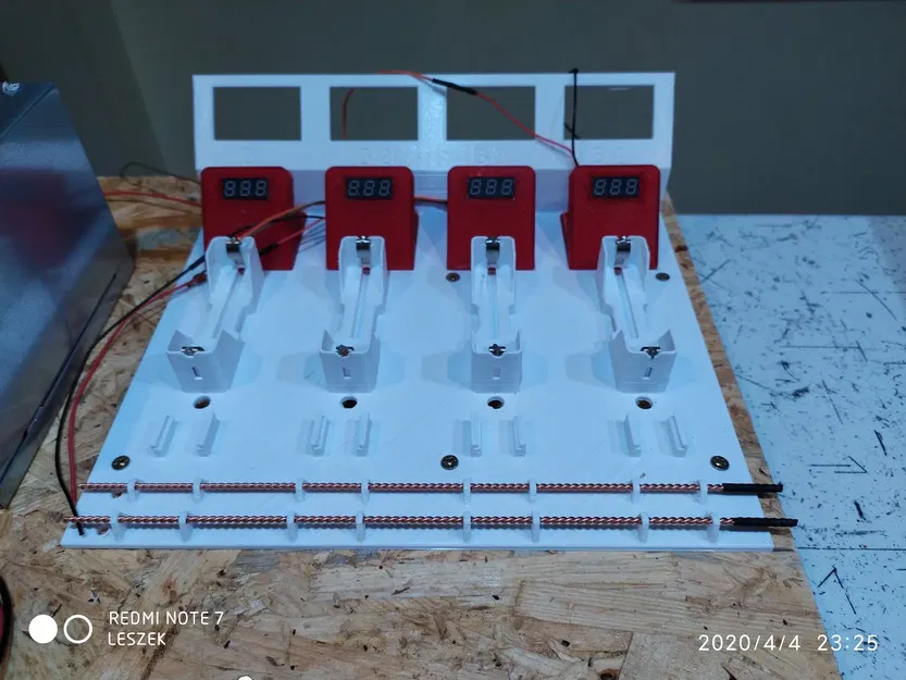 Bảng sạc pin Li-ion 18650 cho 4 vị trí - Image 5