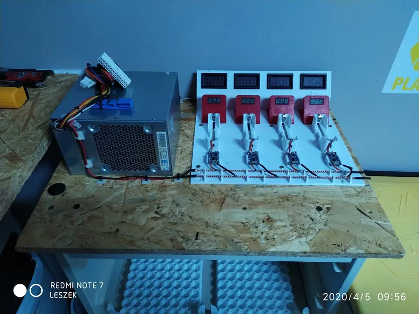 Bảng sạc pin Li-ion 18650 cho 4 vị trí - Image 7