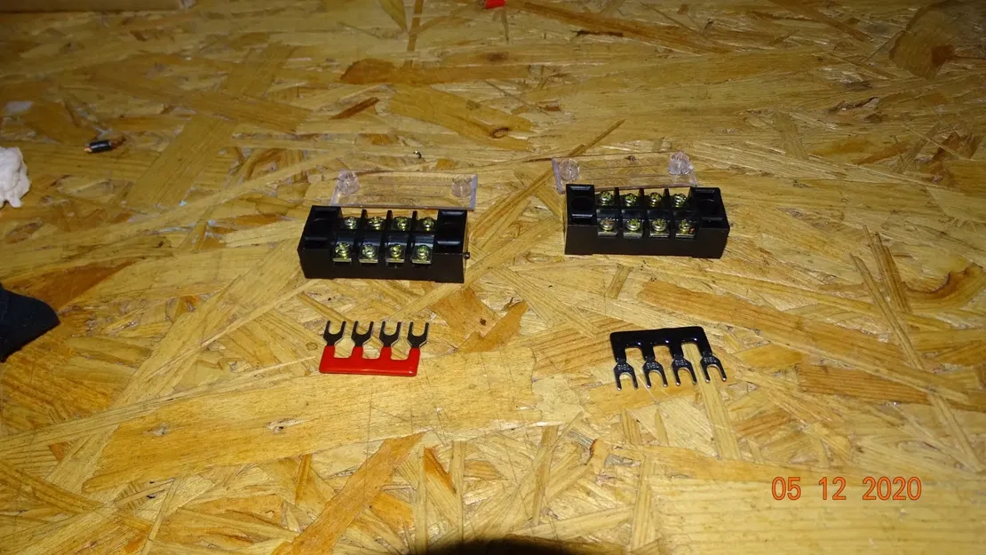 Hộp nguồn 24V Mean Well LRS-150-24 với công tắc và đồng hồ đo - Image 4