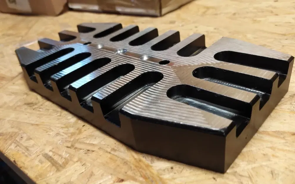 Thiết kế ray busbar bằng nhôm cho pin lưu trữ năng lượng - Image 10