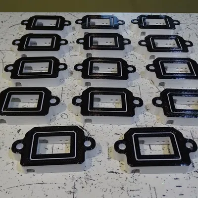 Giá đỡ cho đồng hồ đo điện áp gắn tường