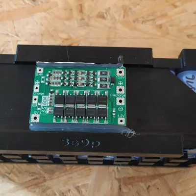 Bình ắc quy Li-ion 18650 3s9p cho ứng dụng đa dạng