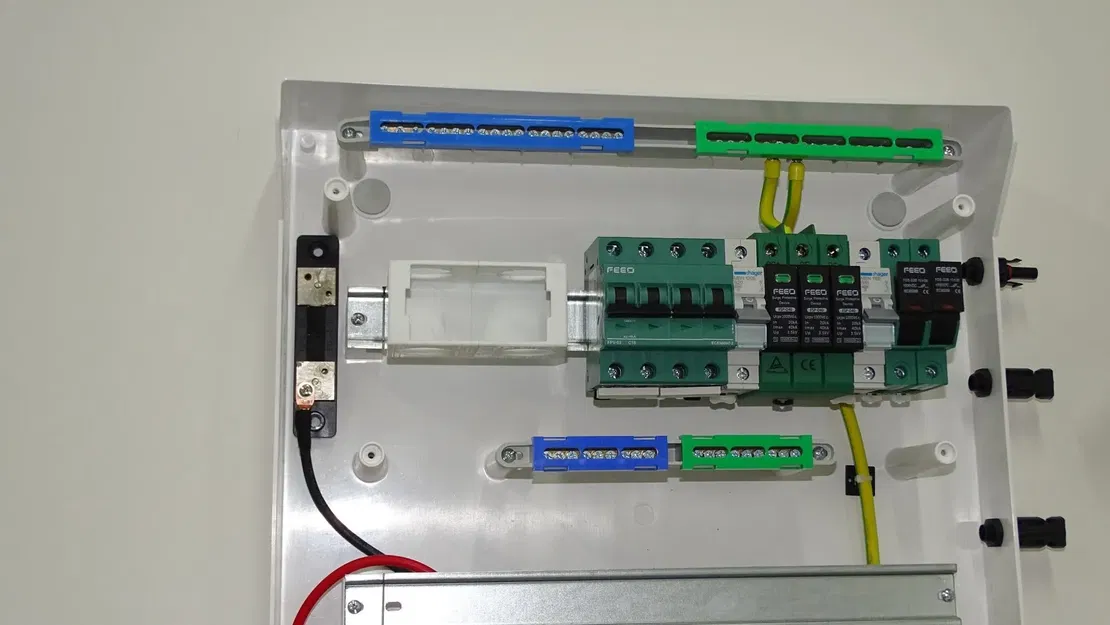 Giá đỡ đồng hồ đo DC cho thanh DIN kèm mặt che - Image 2
