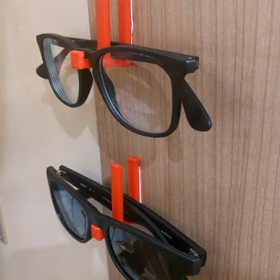 Giá đỡ kính đơn giản cho bàn làm việc