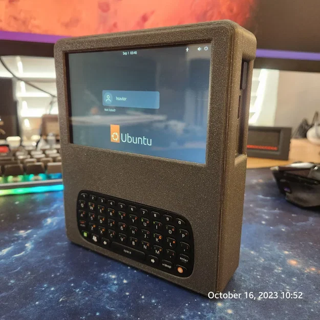 Bộ vỏ Cyberdeck hConsole di động với Raspberry Pi 4 - Image 1