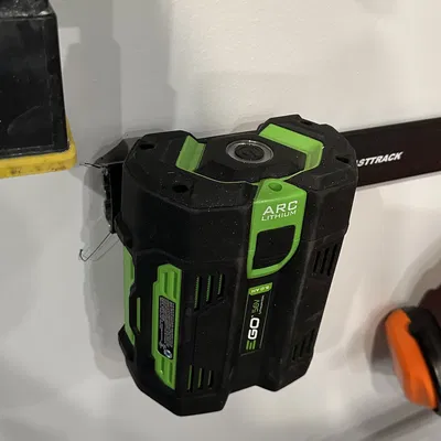 Giá đỡ pin Ego cho hệ thống Rubbermaid Fasttrack