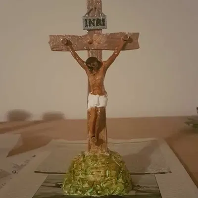 Chúa Jesus với thánh giá DIY