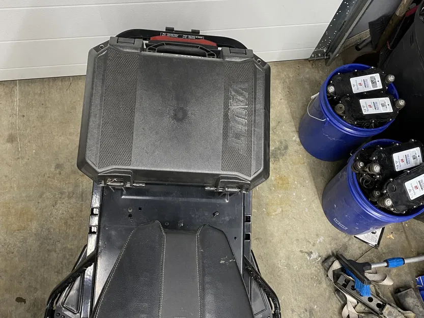 Ray gắn case Pelican V300 cho Arctic Cat XF1100 - Image 2