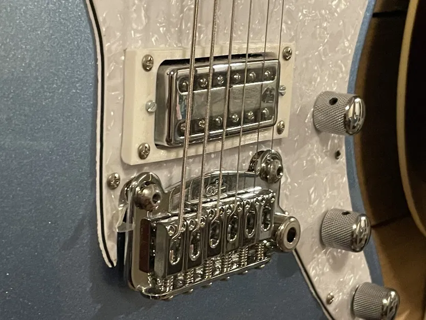 Vòng gắn pickup humbucker mini cho guitar Firebird - Image 1
