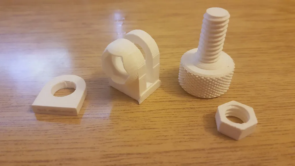 Giá đỡ micro SM57 in 3D với góc nghiêng 15° - Image 15