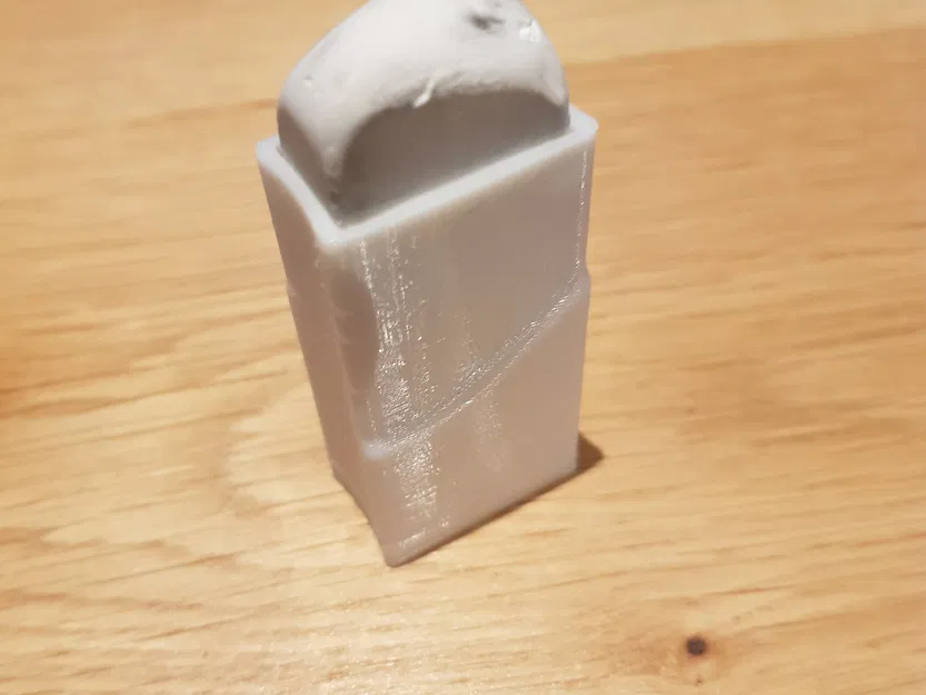 Vỏ bút tẩy ergonomic cho bút chì và bút màu - Image 1