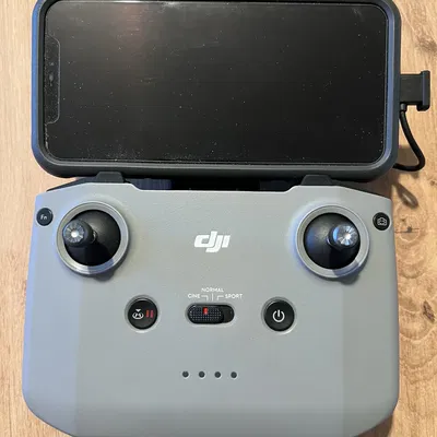 Giá đỡ điện thoại DJI RC-N1 cho thiết bị lớn hơn