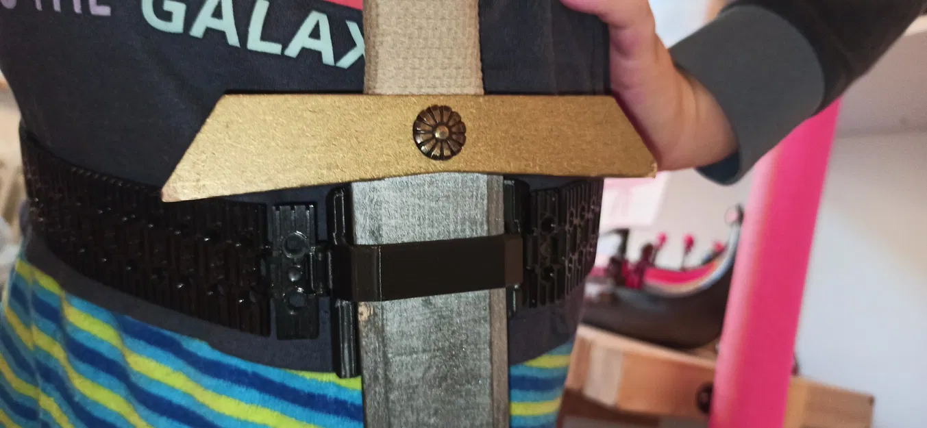 Bộ chuyển đổi giá đỡ kiếm sang dây đai LEGO TECHNIC - Image 4