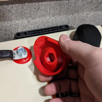 Nắp che đầu cực bình ắc quy M8 dạng ép cho xe RV