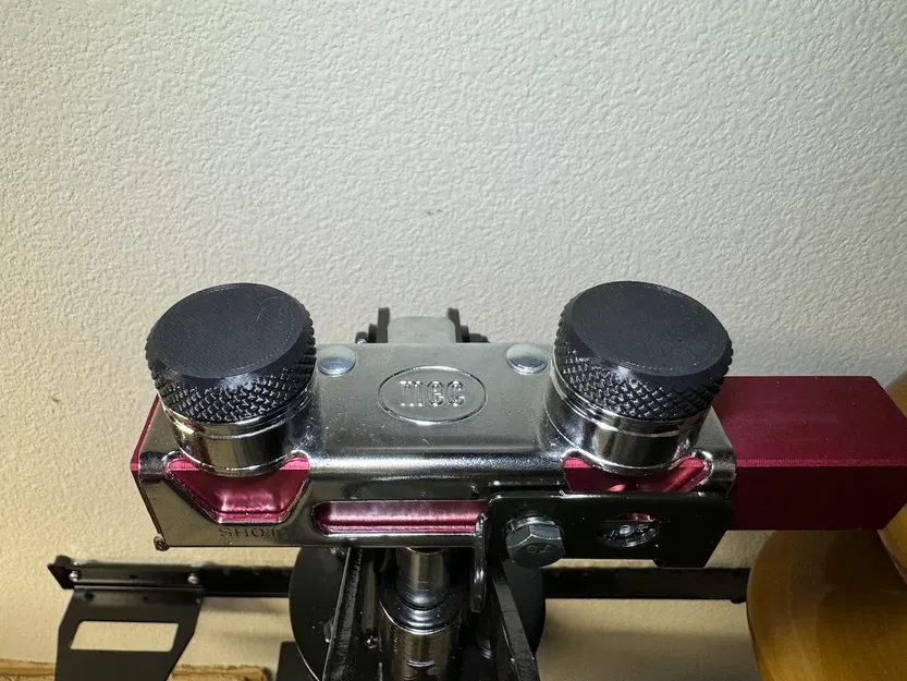 Nắp đậy chống bụi cho cổng nạp MEC 600Jr Mark V - Image 2